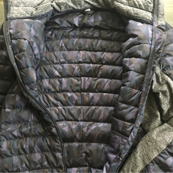 Lululemon Puffer Jacket, 10 - Picture 6 of 12